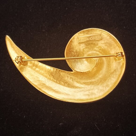 Casual Corners Gold Brooch - Picture 2 of 4